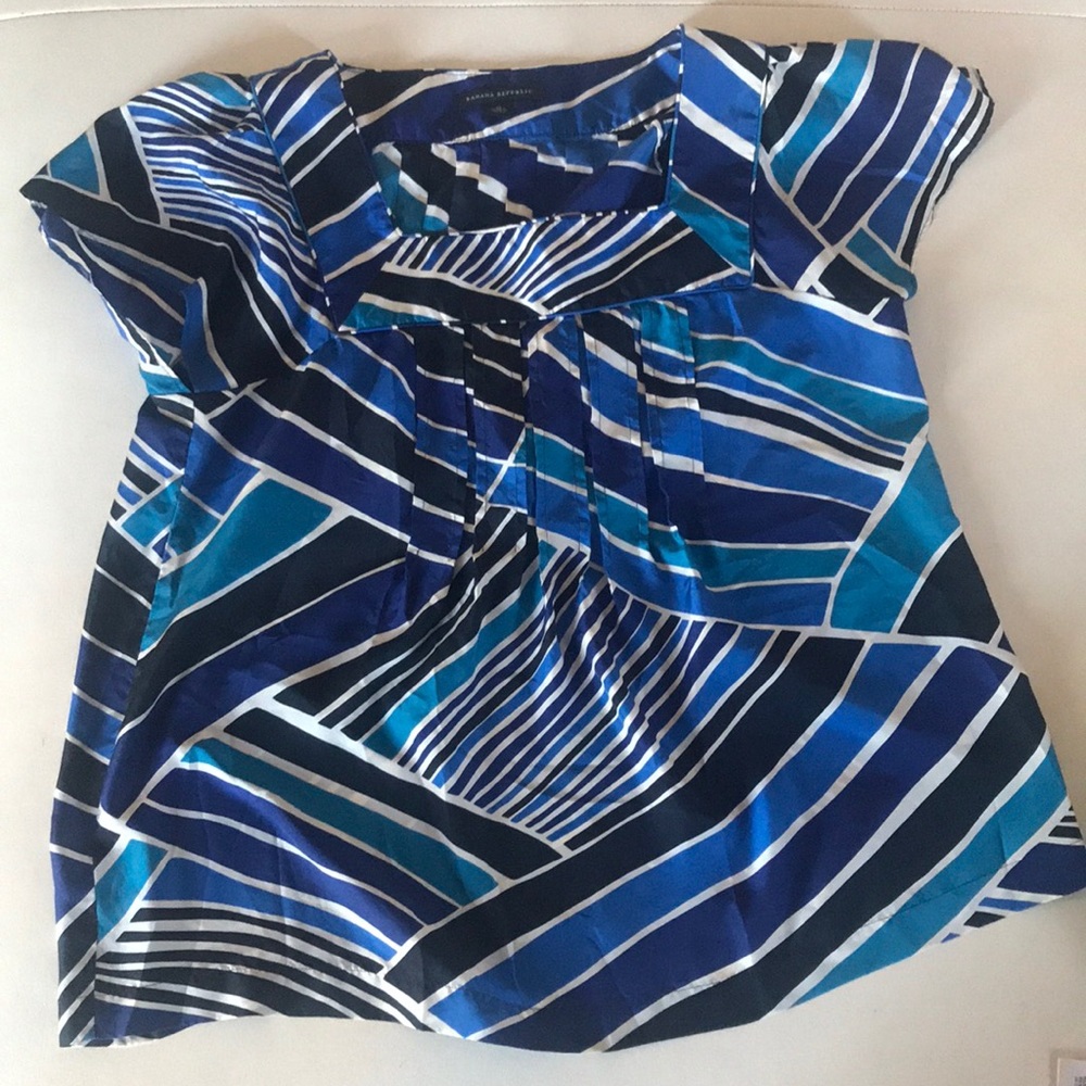 Banana Republic 100% silk top, M